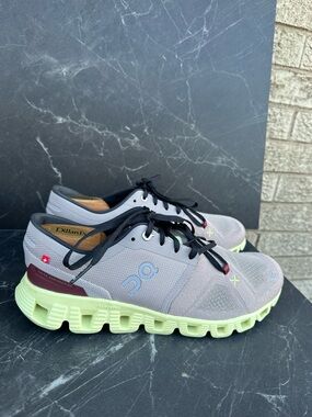 On Cloud X 3 Fog /Hay  sneakers men’s size 7.5